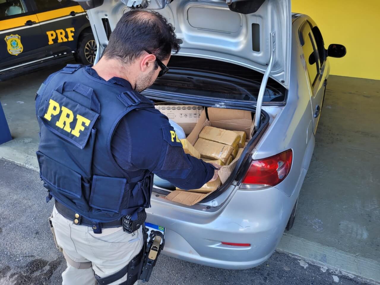 Apreensão de drogas pela PRF na BR-101