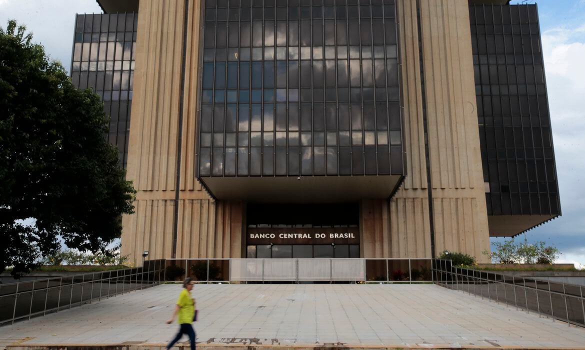 BC afirma que erro ocorreu por uma "falha na rotina de compilação"