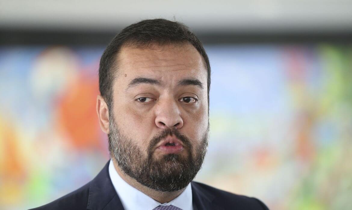 Cláudio Castro toma posse como governador no Rio