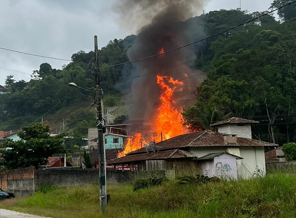 incêndio brusque