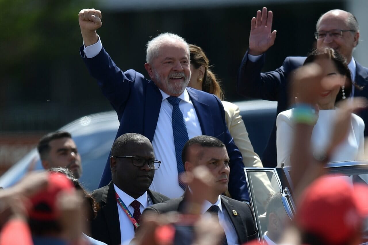 Lula toma posse como presidente do Brasil pela terceira vez