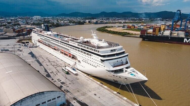 Porto de Itajaí sem contêineres