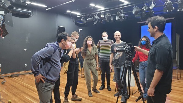 Na foto, Willian Andrade, durante a oficina realizada de forma presencial e remota, durante o Qualifica SC Cine.