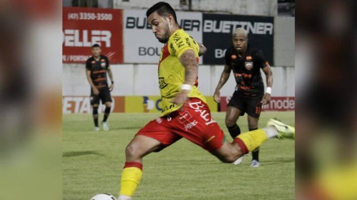 Brusque e Camboriú se enfrentaram neste domingo (Foto: Lucas Gabriel/BFC)