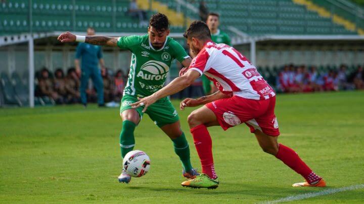 Chapecoense venceu de virada (Foto: Tiago Meneghini | ACF)