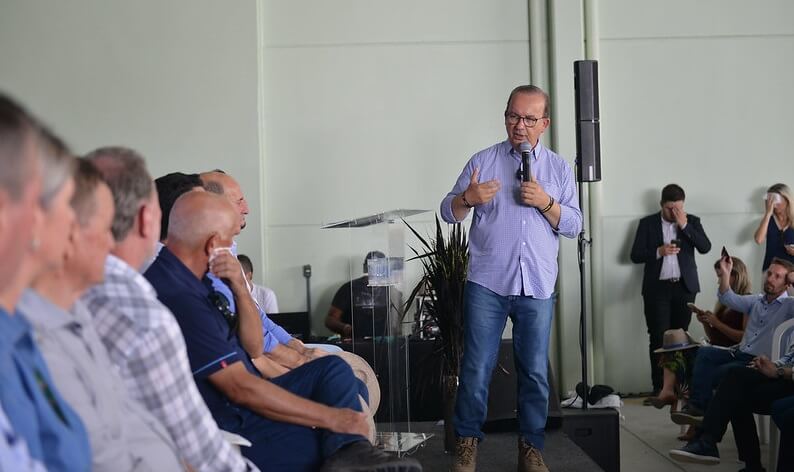 Governador usou a bota em Tubarão
