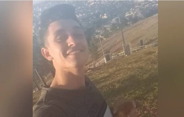 Carlos foi assassinado a facadas em Lages