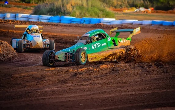Campeonato Brasileiro de Velocidade na Terra tem pilotos de quatro estados (Foto: Divulgação)