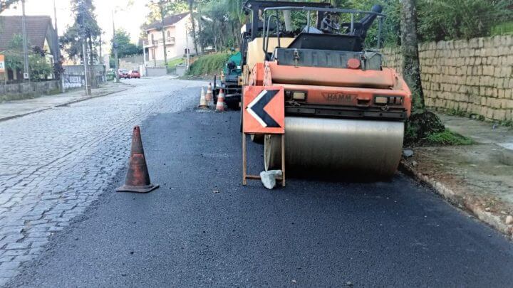 Obras da rua Copacabana foram iniciadas em março do ano passado