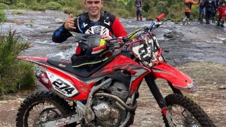 Guilherme participava de trilha quando acidente aconteceu