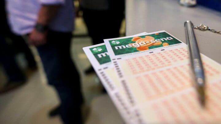 Prêmio de R$ 9 milhões foi sorteado neste sábado (11)(Foto: Marcelo Camargo, Agência Brasil)