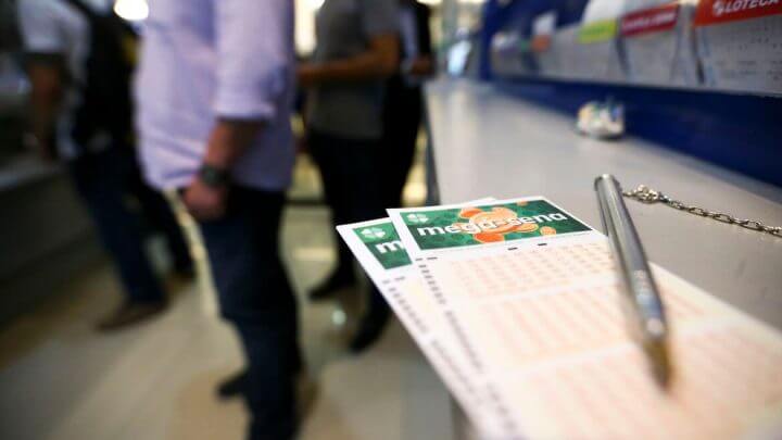 Outras 167 apostas venceram a quina no sorteio desta quarta-feira (Foto: Marcelo Camargo, Agência Brasil)