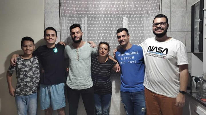 Reencontro com a família ocorreu 30 anos depois (Foto: Arquivo pessoal)