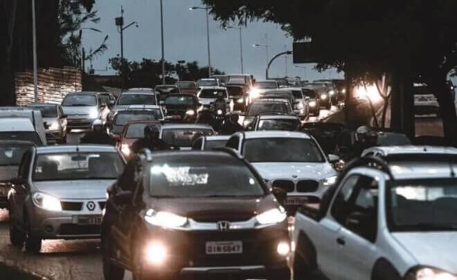 Custos com gasolina e transporte por aplicativo tiveram alta expressiva