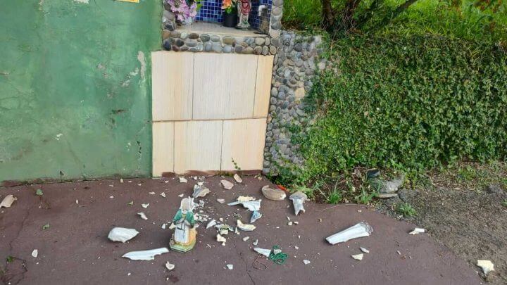 Imagens ficaram totalmente destruídas (Foto: Polícia Civil/Divulgação)