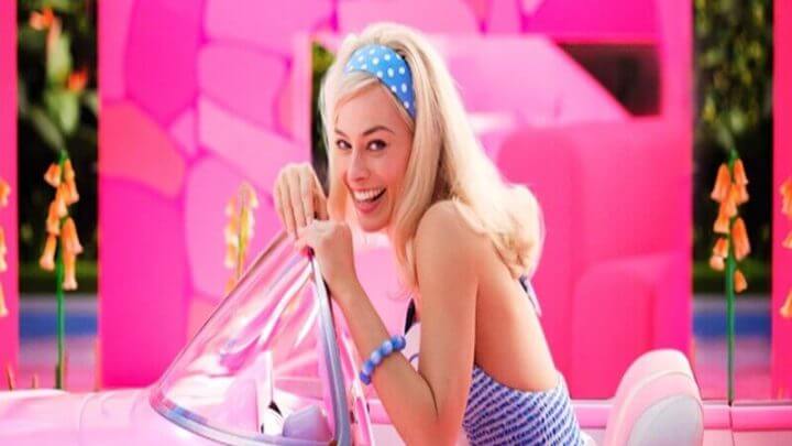 Margot Robbie interpretando Barbie