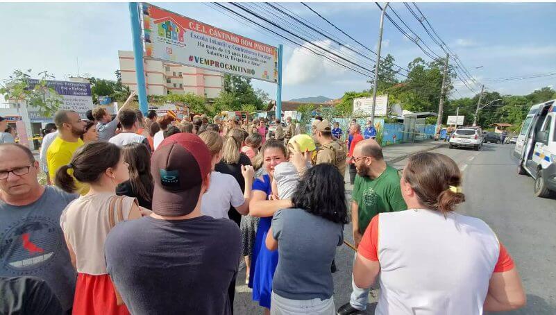 Quatro pessoas morreram em ataque a creche de Blumenau (Foto: Patrick Rodrigues, Santa)