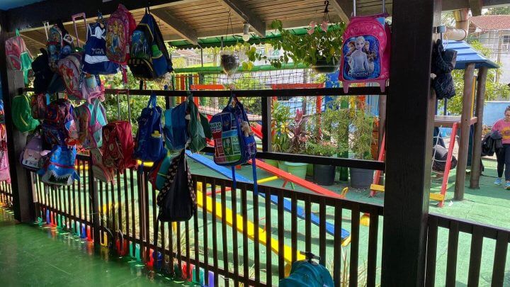 Quatro pessoas morreram no ataque a creche (Foto: Felipe Salles/NSC TV)