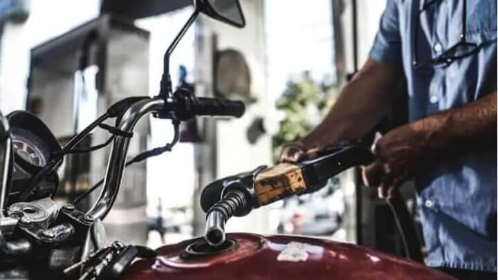 Gasolina foi um dos vilões no aumento dos preços (Foto: Tiago Ghizoni/DC)