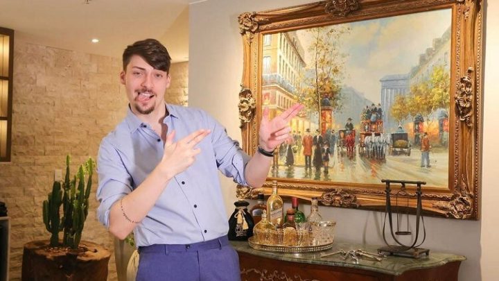 Jair Renan adiantou planos de ingresso na política