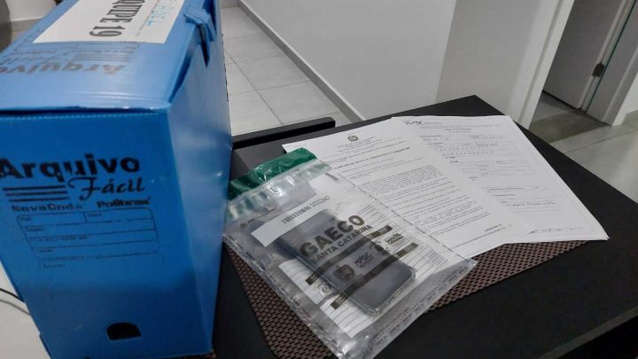 Documentos foram apreendidos nesta terça-feira (25)