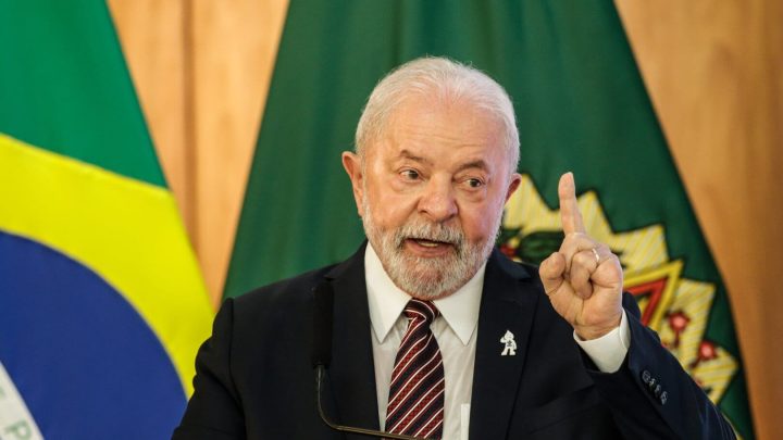 Fala foi resposta ao questionamento de um jornalista durante viagem do presidente europeu (Foto: Gabriela Biló/Folhapress)