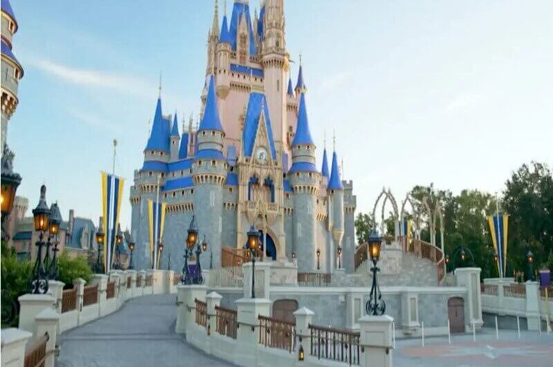 Castelo da Cinderela no parque da Disney em Orlando.