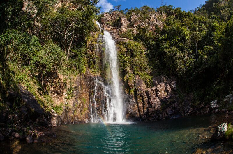 Vista aérea de uma cachoeira em Mato Grosso