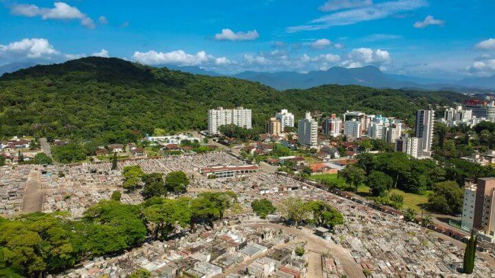 Joinville tem dez cemitérios, inclusive o Municipal (foto), administrados pela prefeitura