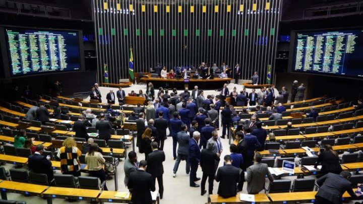 Texto foi votado nesta terça-feira (23)