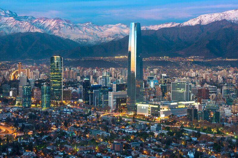 Imagem aérea de uma cidade no Chile
