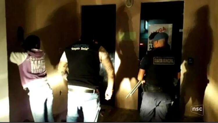 Abordagem da Guarda Municipal a pessoas em situação de rua