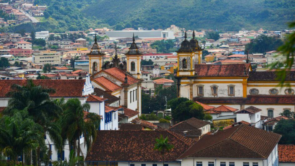 vista de alto ângulo do bairro histórico da cidade de Mariana, estado de Minas Gerais, Brasil
