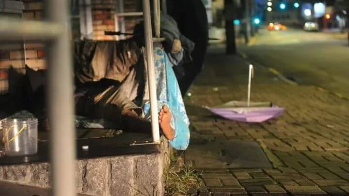 Estimativa da secretaria aponta entre 400 e 500 moradores de rua em Joinville