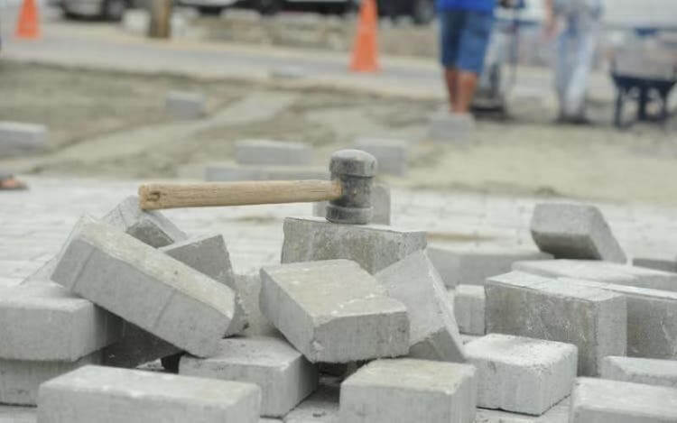 Retomada da pavimentação comunitária em Joinville começou em abril do ano passado