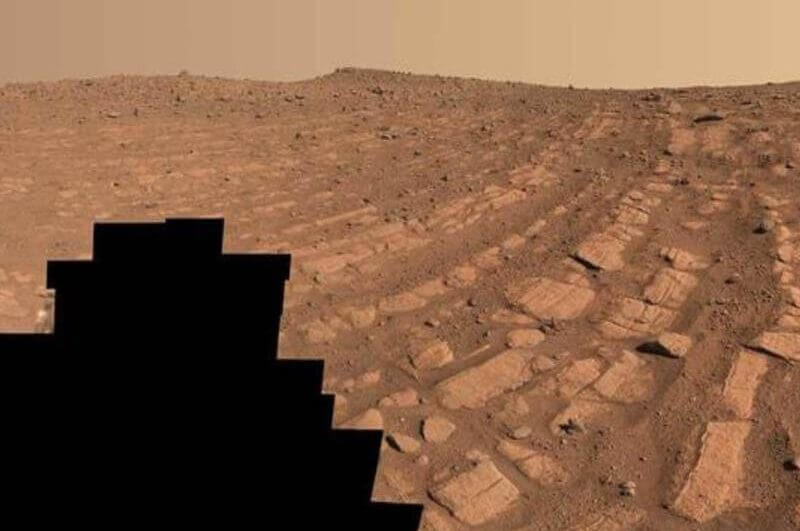 Imagens do solo de Marte com curvas obtidas pela Nasa