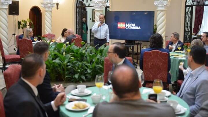 Projeto foi apresentado pelo governador aos deputados na Casa da Agronômica