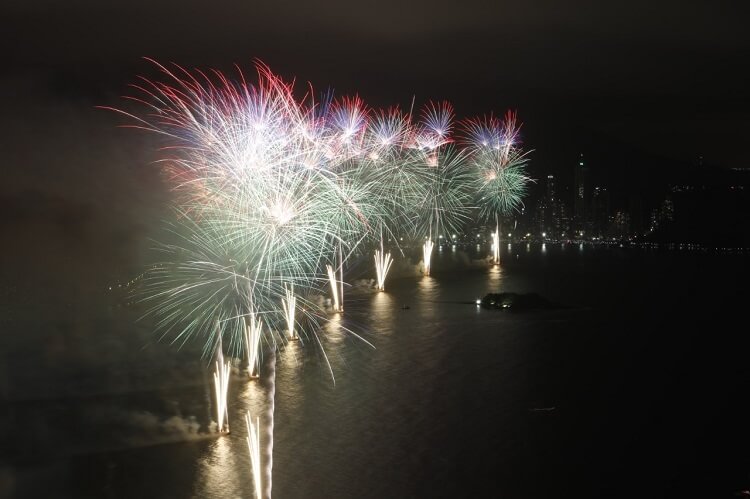 Balneário Camboriú já utiliza fogos de baixo estampido