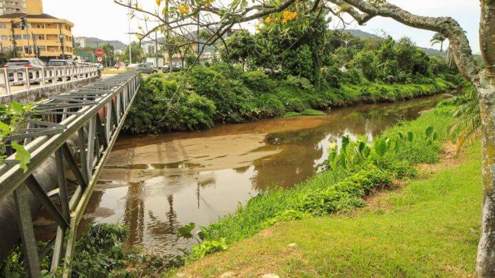 Uma das ações previstas no rio Cachoeira é o desassoreamento