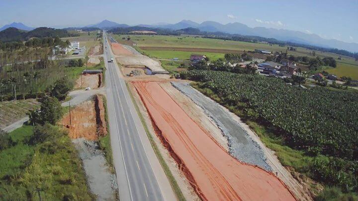 Lote 2.1, entre Guaramirim e Jaraguá do Sul, é o mais avançado da duplicação