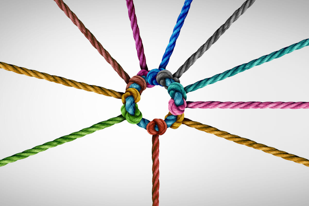 Nó com cordas em várias cores representando a diversidade