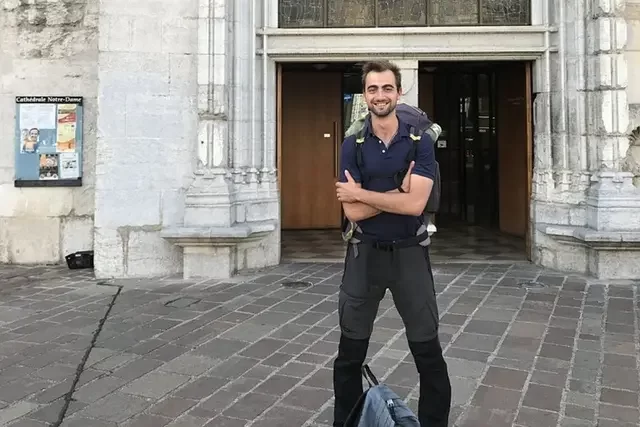 heroi da mochila frança foto redes sociais