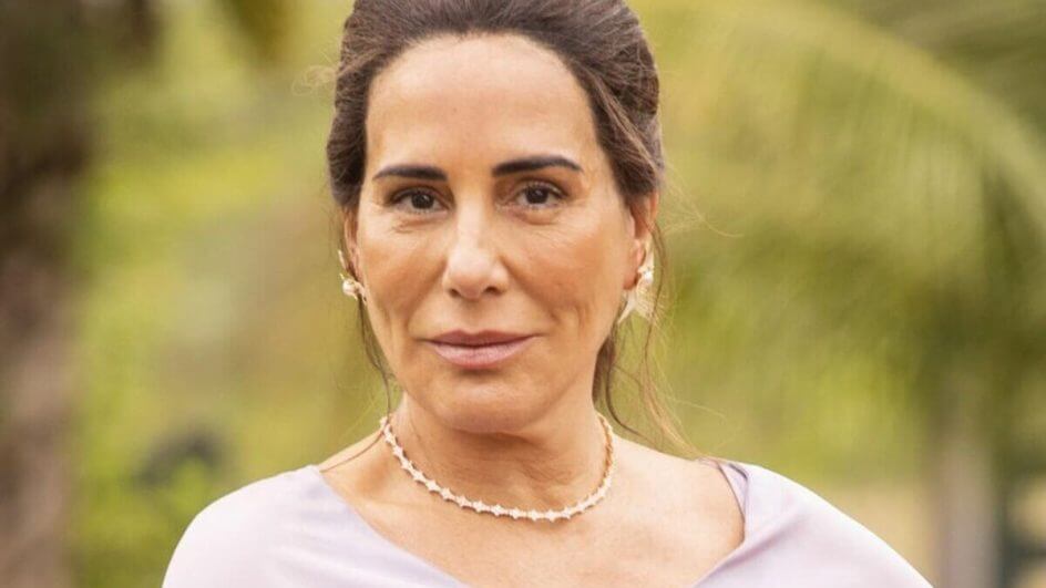 Glória Pires caracterizada como a personagem Irene de "Terra e Paixão"