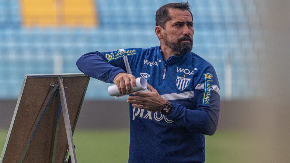 Passagem de Gustavo Morínigo pelo Avaí tem nove partidas e nenhuma vitória