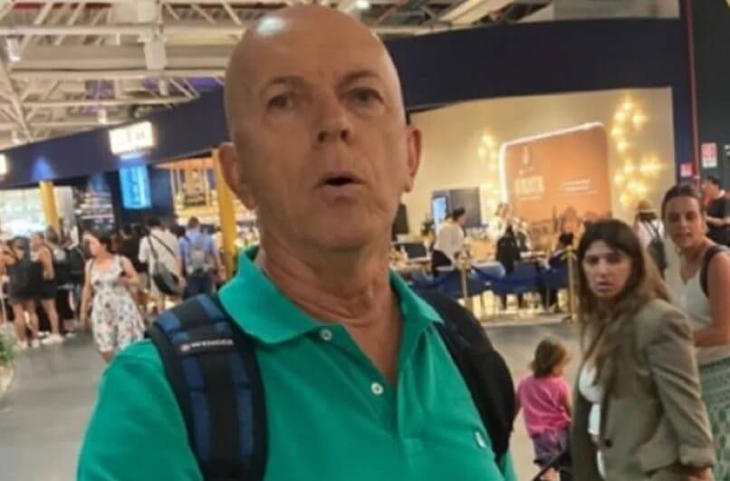 Roberto Mantovani Filho no aeroporto em Roma